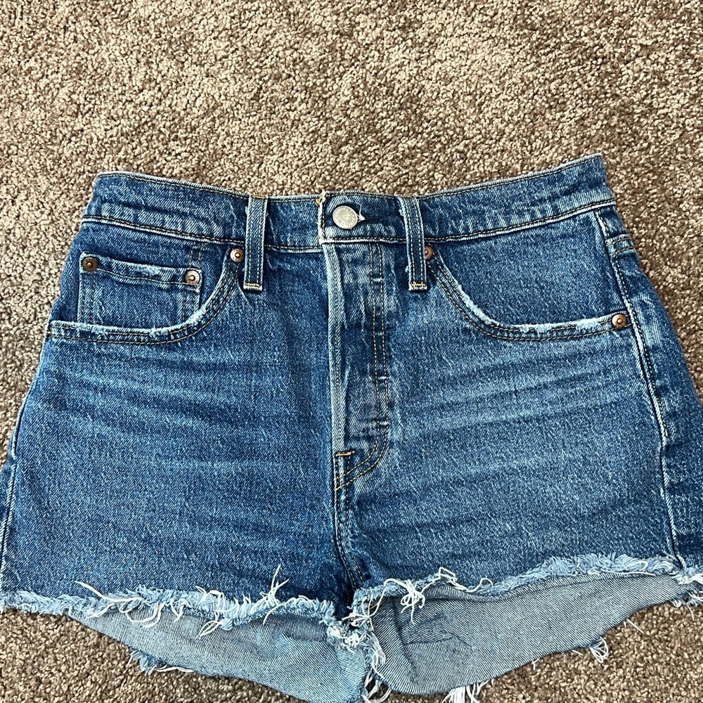 Levi’s Button Fly 501 denim shorts W28